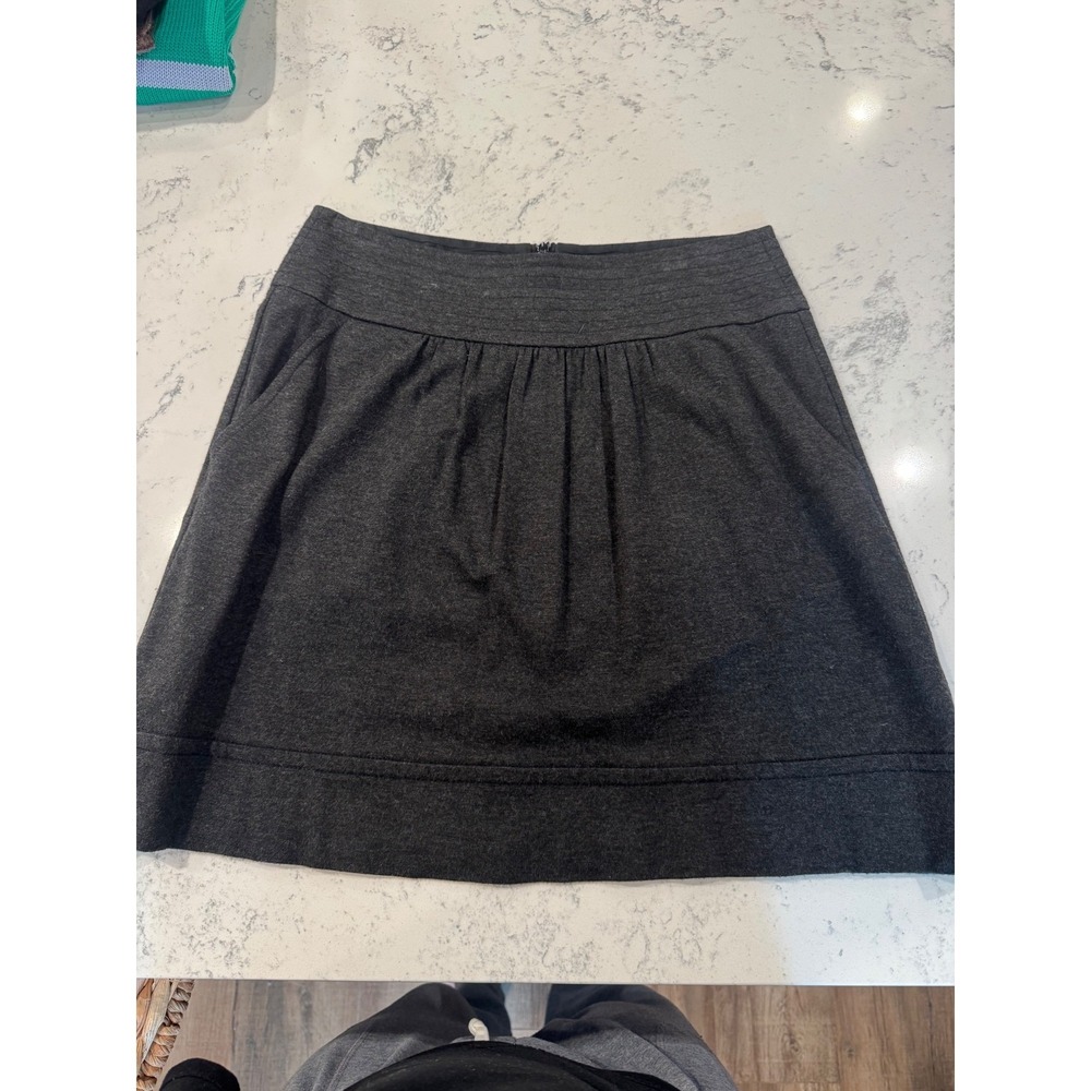 Trina Turk Los Angeles Gray Viscose Blend Mini Skirt Size 4 Charcoal Pleated